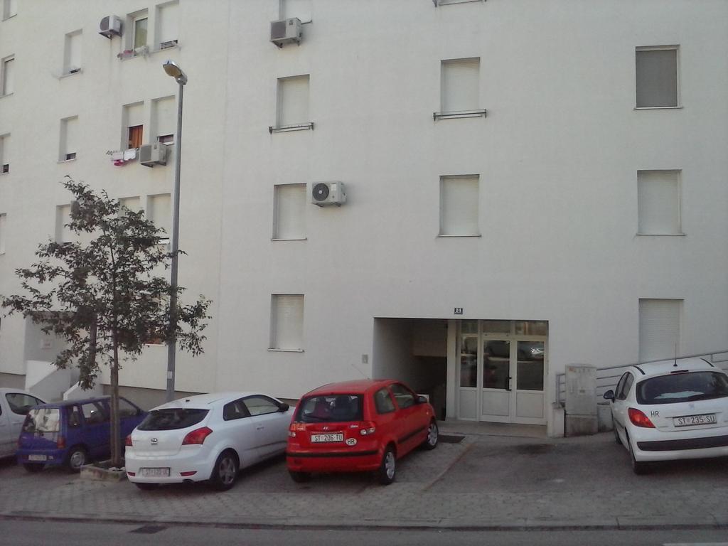Apartment Ivana Spalato Esterno foto